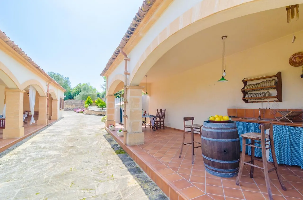 Ses Covetes 0*, Petra (Mallorca) İspanya