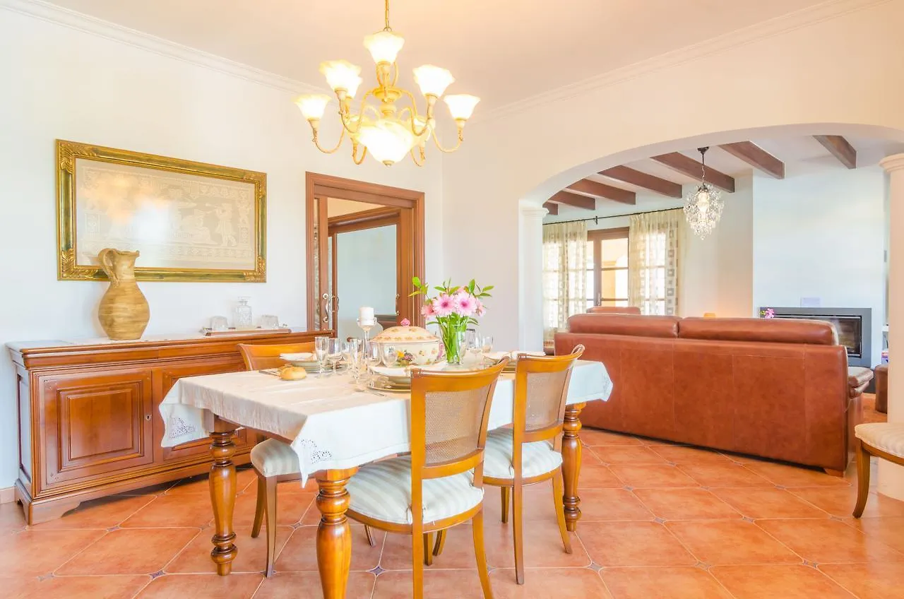 Ses Covetes Villa Petra  Petra (Mallorca)